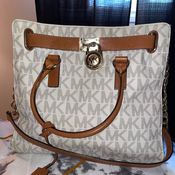 Purse - Picture 3 of 8